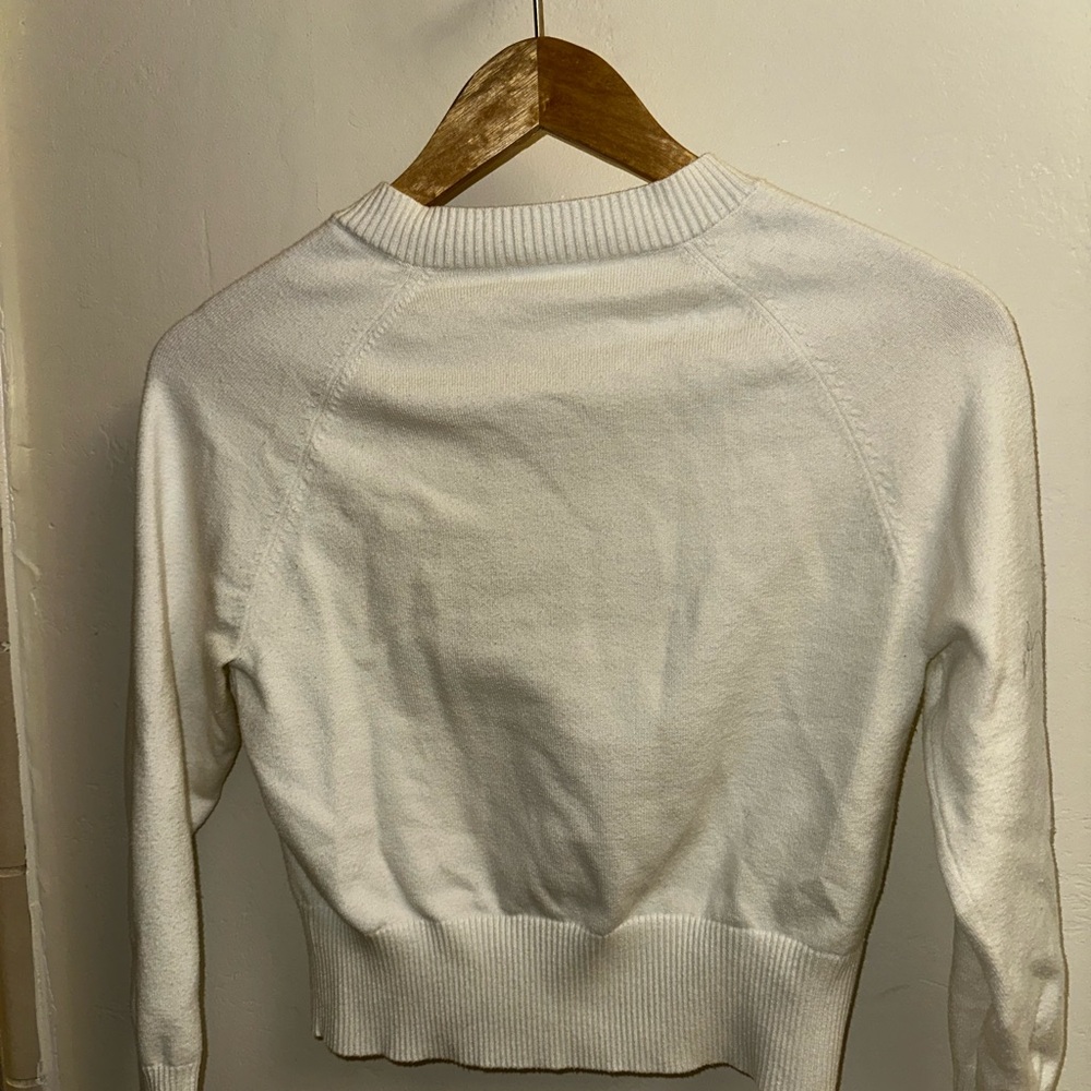 Classic White Button-Up Cardigan - Picture 4 of 4